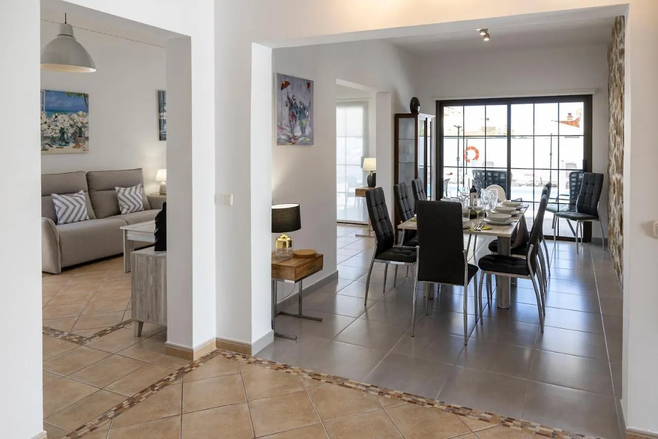 Ideal For Family Holidays, Near Beach And Golf- Casa James La Guirra