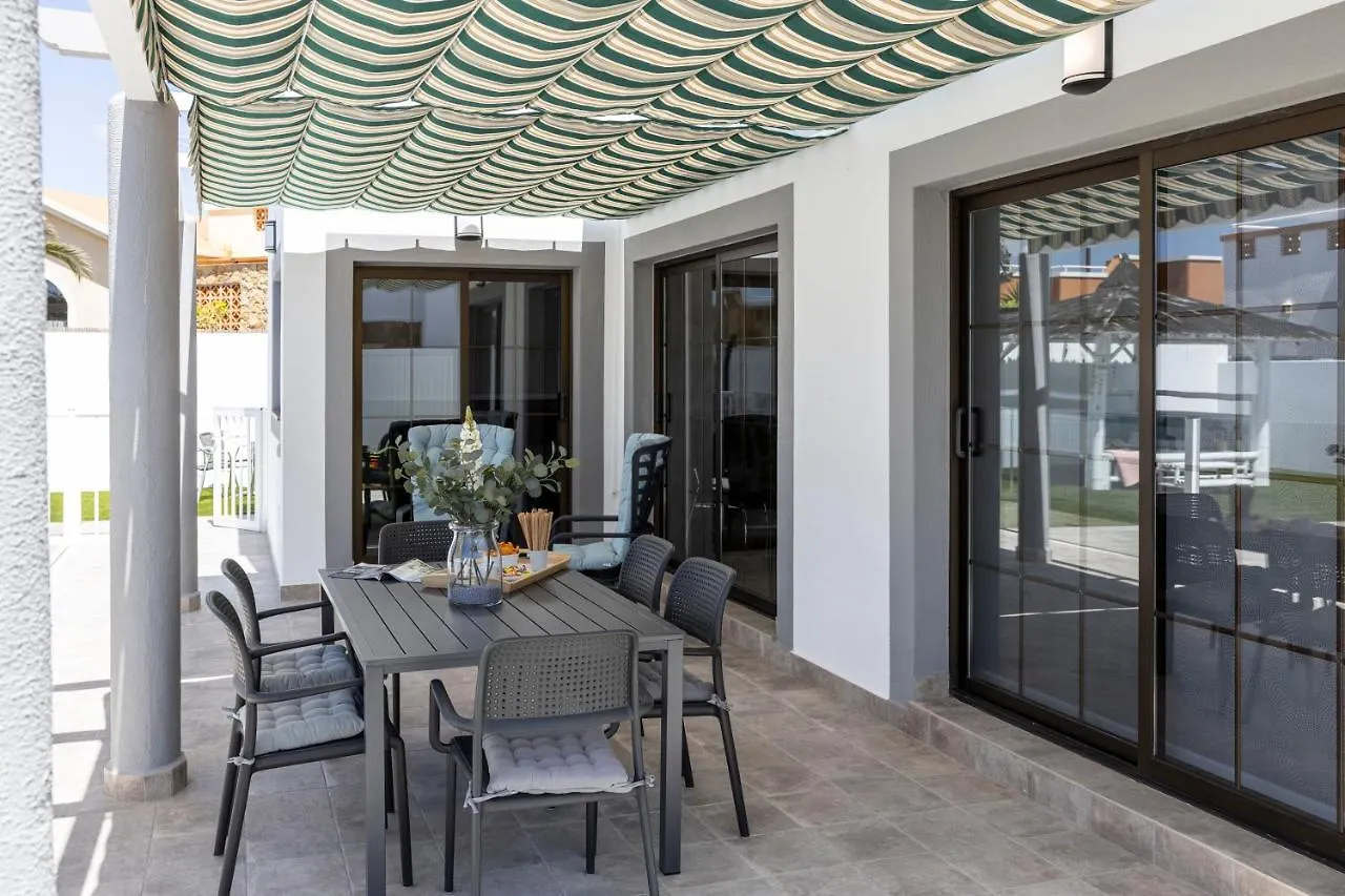 Ideal For Family Holidays, Near Beach And Golf- Casa James La Guirra